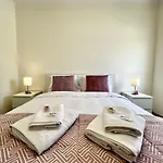 Ocean Breeze 1 With Pool By Homing *