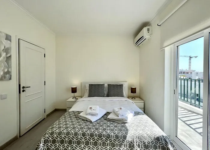 Ocean Breeze 1 With Pool By Homing Apartment *