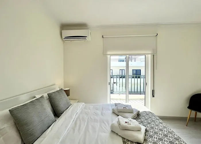 Appartement Ocean Breeze 1 With Pool By Homing