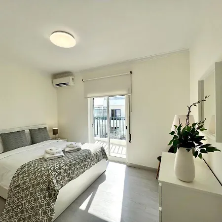 Ocean Breeze 1 With Pool By Homing Quarteira