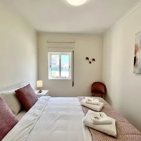 Appartement Ocean Breeze 1 With Pool By Homing Quarteira