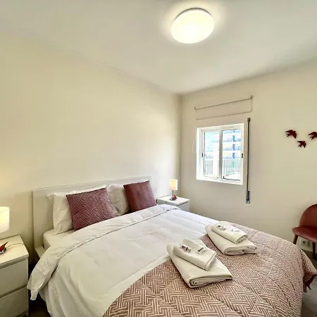 Ocean Breeze 1 With Pool By Homing Quarteira