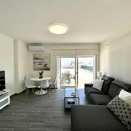 Ocean Breeze 1 With Pool By Homing Appartement