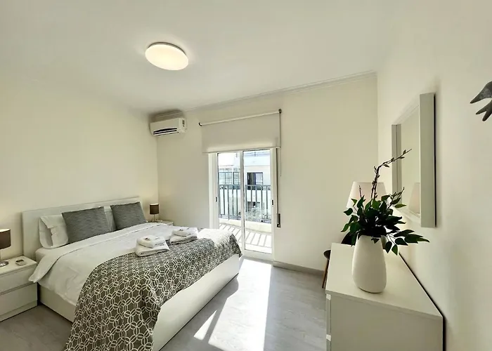 Ocean Breeze 1 With Pool By Homing Quarteira