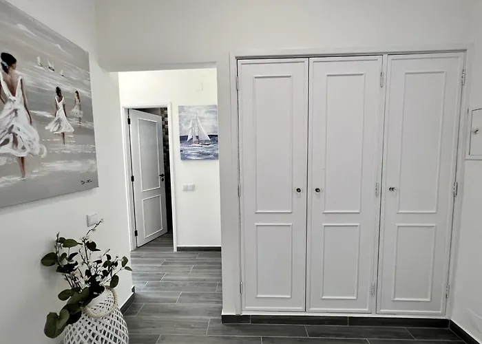 Ocean Breeze 1 With Pool By Homing *